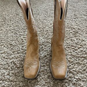Tan Western Women's Boots